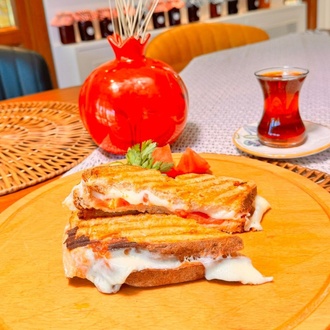 Ayvalık Tostu görseli