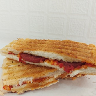 Sucuklu Tost görseli
