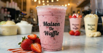 Çilekli Milkshake (350 Ml) görseli