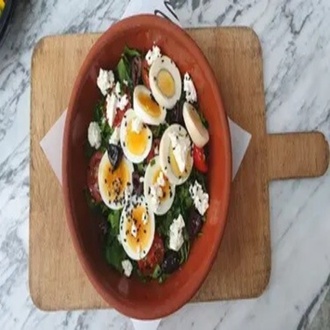Yumurtalı Kahvaltı Salatası görseli