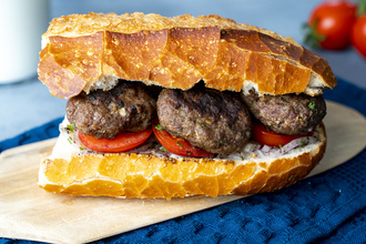 Yarım Ekmek Köfta+220kola görseli