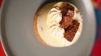 Brownie Cheesecake Mono görseli