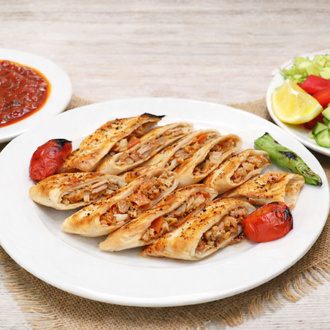 Kapalı Piliç Dönerli Pide görseli