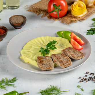 Izgara Köfte & Patates Püresi görseli