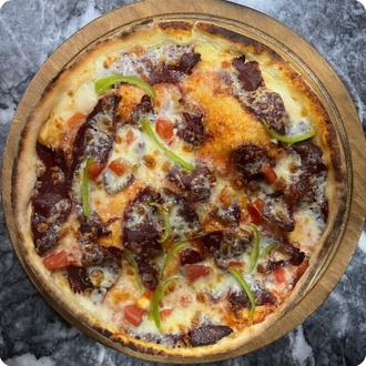 Pastırmalı Pizza görseli