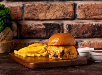 Cheeseburger görseli