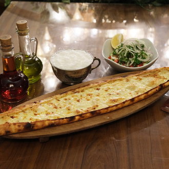 Kaşarlı Pide (1.5 Porsiyon) görseli