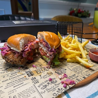 Mor Lahana Tavuk Burger görseli