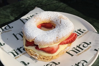 Sade Çilekli Donut görseli