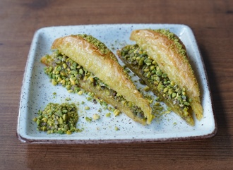 Fıstıklı Havuç Dilim Baklava görseli