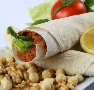 Acı Soslu Çiğ Köfte Dürüm görseli