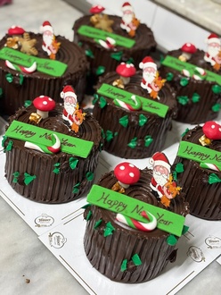 Yılbaşına Özel Parça Çikolatalı Krokanlı 8 Kişilik Pasta görseli