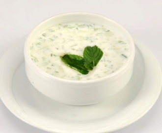 Cacık görseli