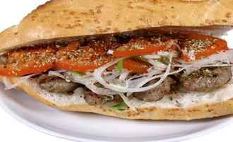 Ekmek Arası Tavuk Köfte görseli