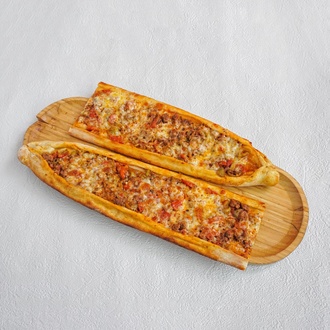 Kuşbaşılı Kaşarlı Pide görseli