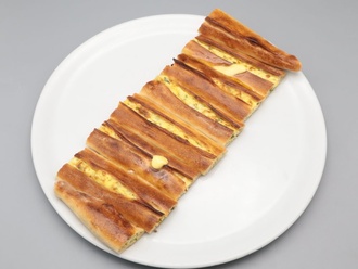 Özel Karışımlı Peynirli Pide (Kapalı) görseli