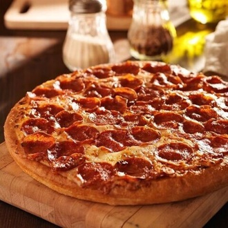Sucuk Sever Pizza görseli