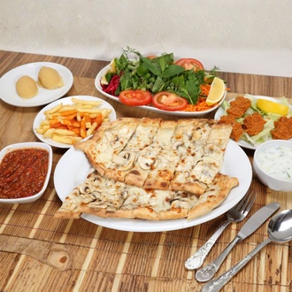 Mantarlı Kaşarlı Pide görseli