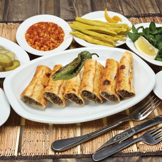 Kapalı Kaşarlı Dönerli Pide görseli