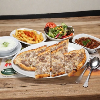 Kuşbaşılı Kaşarlı Pide görseli