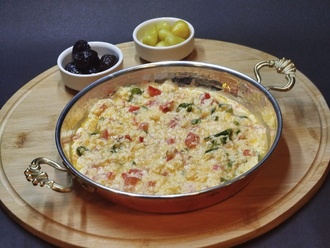 Sade Menemen 3 Yumurtalı görseli