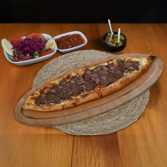Kavurmalı Kaşarlı Pide görseli
