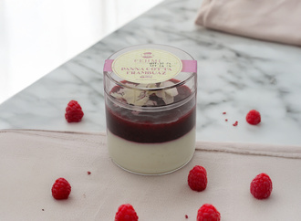 Frambuazlı Panna Cotta görseli