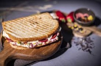 Ayvalık Tost görseli