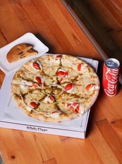 White Pizza Menü (Büyük Boy)(34cm) görseli