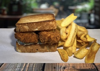 No:3 Crispy Chicken Burger görseli