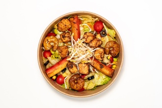 Thai Deniz Mahsulleri Salata görseli