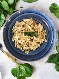 Fettuccine Alfredo + Coco Cola görseli