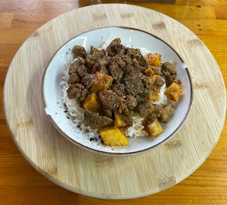 Pilav Üstü Tavuk Ciğeri Ve Ayran (1 Porsiyon) görseli