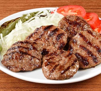 Porsiyon Izgara Köfte & 1 Adet Ayran (1 Porsiyon) görseli