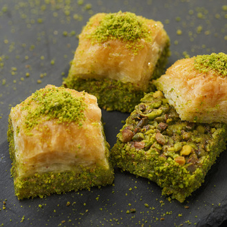 Fıstıklı Baklava (1 Kg) görseli