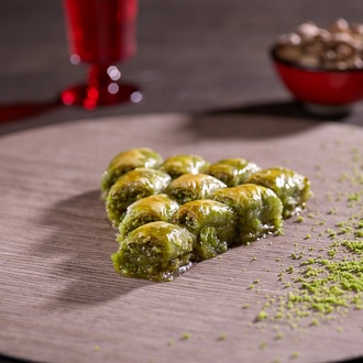 Fıstıklı Özel Baklava (500 Gr) görseli