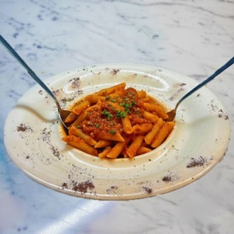 Penne Napoliten görseli