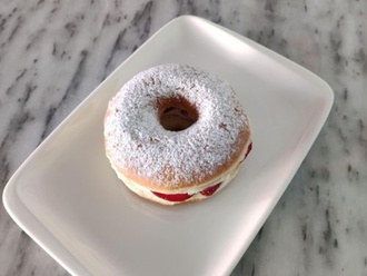 Strawberry Donut görseli