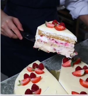 Orman Meyveli Pasta görseli