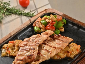 Patlıcan Soslu Piliç Pirzola görseli