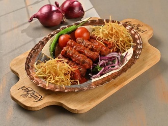 İskender Soslu İnegöl Köfte görseli