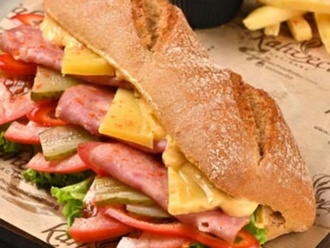 Füme Kaburgalı Eski Kaşarlı Sandviç görseli