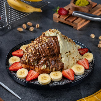 Muzlu Çilekli Croissants görseli