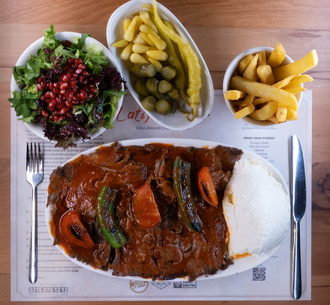 İskender 100 Gram & Salata & Turşu görseli
