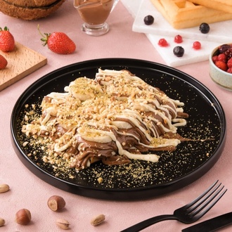 Beyaz Ve Sütlü Çikolatalı Muzlu Waffle görseli