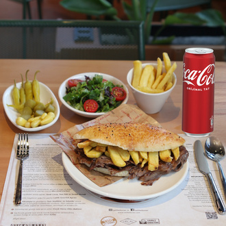 Tombik Ekmek Arası Et Döner (100 Gr) Menü + Coca Cola & Patates Kızartması & Salata & Turşu görseli