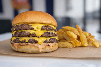 Triple Smash Burger görseli