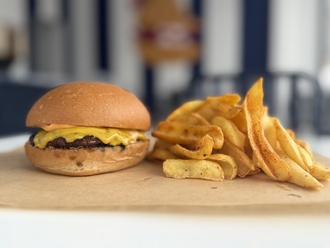 Cheeseburger görseli