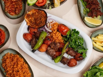 Domatesli Kebap görseli