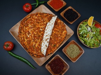 Cevizli Lahmacun görseli
